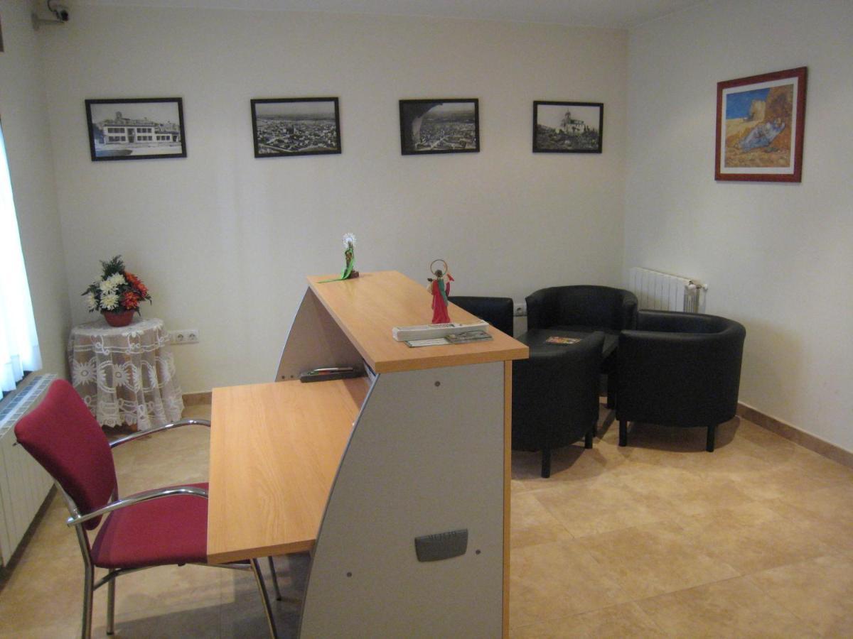 Hostal Alfajarin El Burgo de Ebro Екстериор снимка