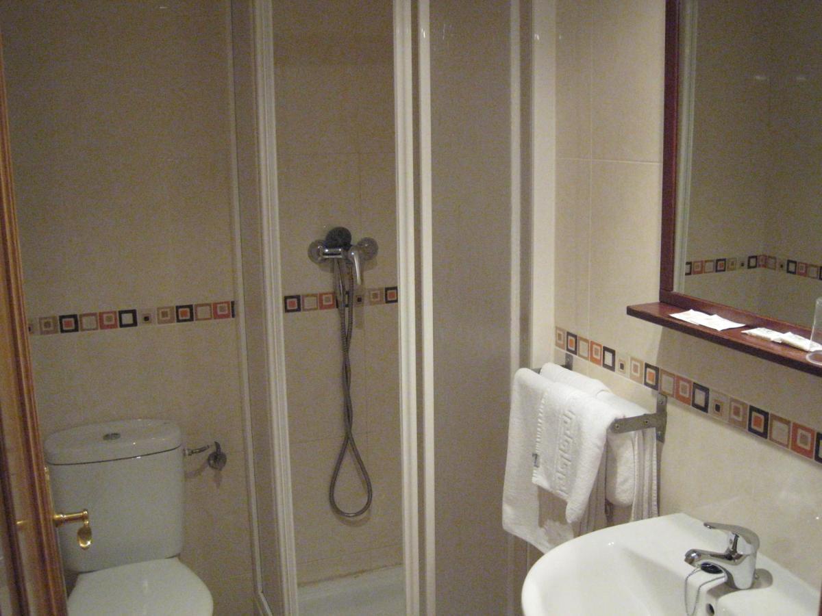 Hostal Alfajarin El Burgo de Ebro Стая снимка